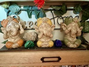 Ganesha no oigo ,no veo ,no hablo OCRES