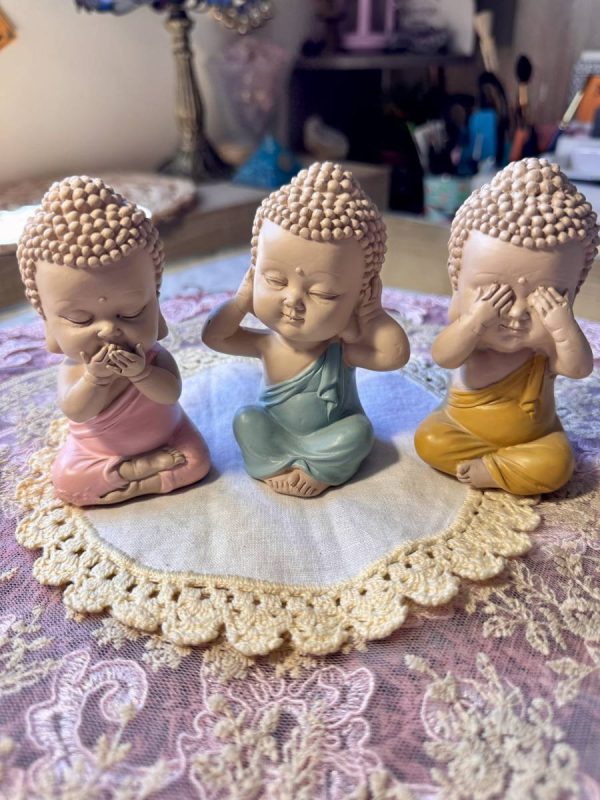 Buda no oigo ,no veo,no Hablo Pastel