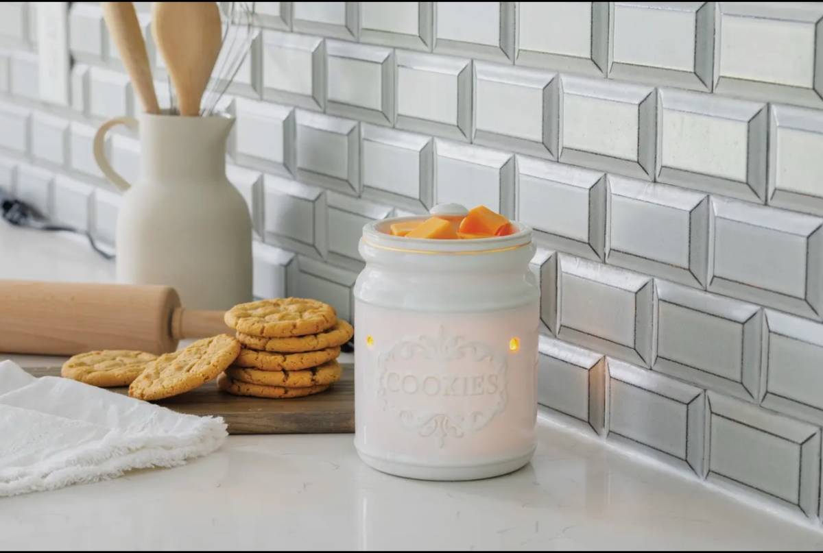 Lámpara Fragancia cookie eléctrica
Preventa del 3 al 11 por orden de entrada 
Se han agotado todos los anteriores - Imagen 2